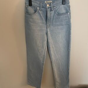 Perfect vintage straight jean. 27 petite